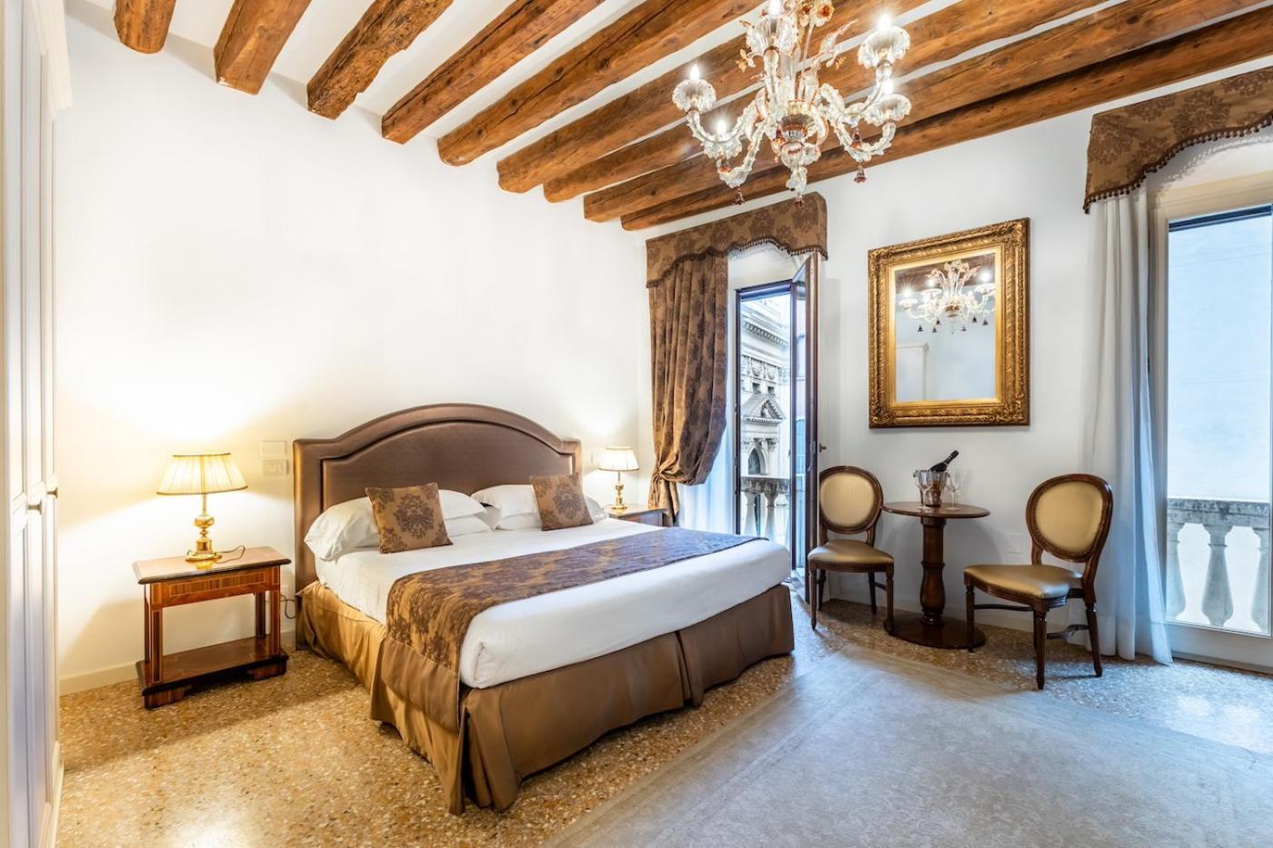 San Teodoro Palace - Luxury Apartments Венеция Экстерьер фото
