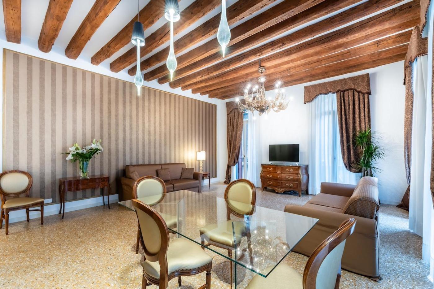 San Teodoro Palace - Luxury Apartments Венеция Экстерьер фото